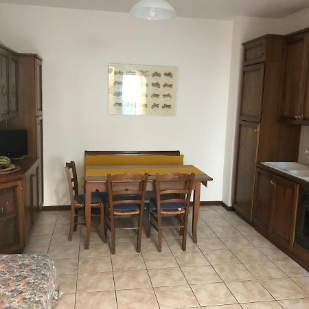 B&B " Guzzi - Inn " Mandello del Lario Exteriör bild