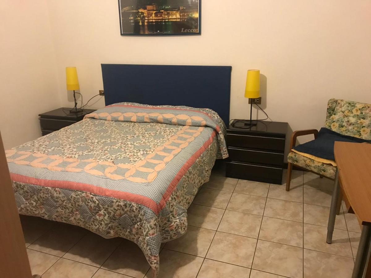 B&B " Guzzi - Inn " Mandello del Lario Exteriör bild