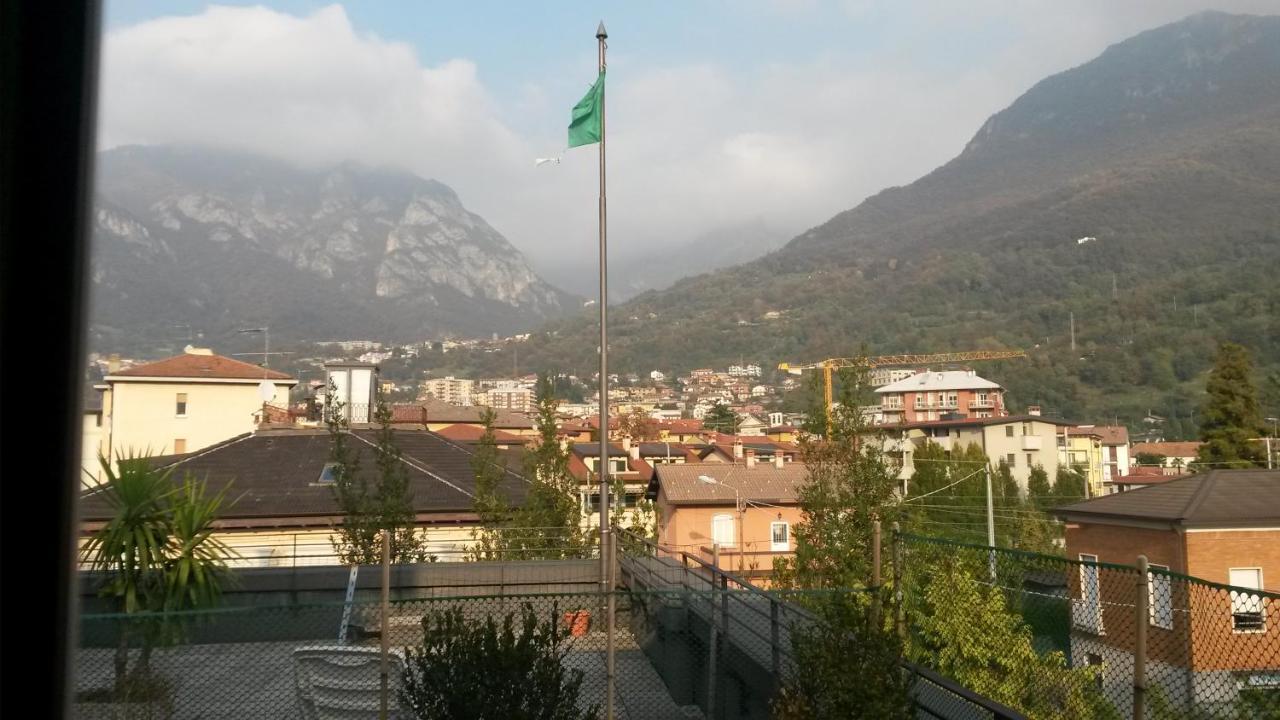 B&B " Guzzi - Inn " Mandello del Lario Exteriör bild