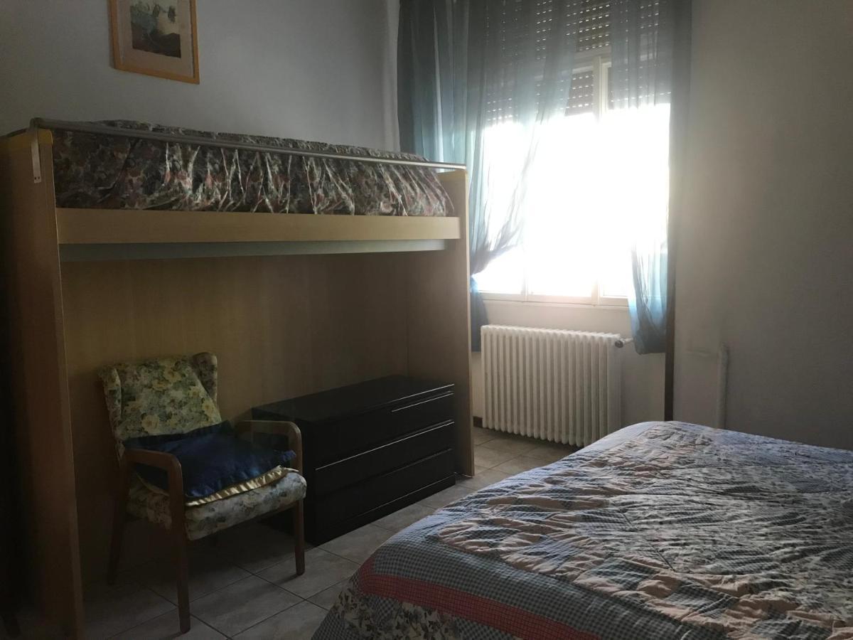 B&B " Guzzi - Inn " Mandello del Lario Exteriör bild